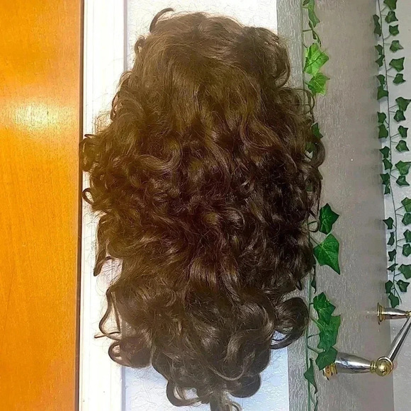 Elura Blend Modacrylic Wig